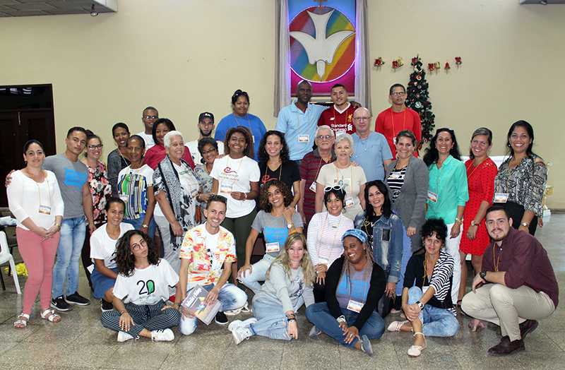 Participantes al evento Liderazgo en el trabajo con adolescentes y jóvenes