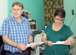 Embajador de Canadá en Cuba, Perry John Calderwood, junto a Rita M. García Morris, directora ejecutiva del CCRD-C