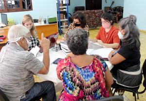 Cuatro textos bíblicos, correspondientes al año litúrgico fueron analizados por los participantes al taller