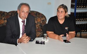 El profesor Orlando Terré junto a Yenisleydis Lorenzo, promotora del Proyecto de Desarrollo Local Kriño