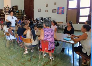 Intercambio con mujeres de la comunidad sobre el empoderamiento femenino y la cultura de paz