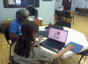 El historietista Pedro L. Pomares ha trabajado con la asesoría de Cindy González, especialista del Centro Cultural