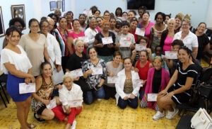 Asistentes a la Escuela para cuidadores
