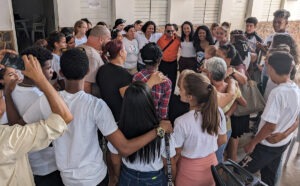 Adolescentes y familias compartieron sus ideas para mejorar la comunicación familiar