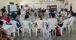 La coordinadora del Programa Académico del CCRD-Cuba da la bienvenida al Taller
