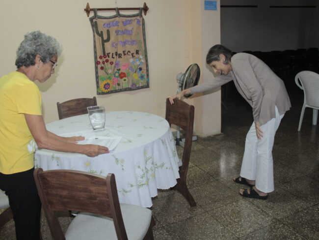 Dpto Economía Angela Especialista de Medios básicos